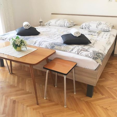 Apartment & Rooms Riva Водице Екстер'єр фото