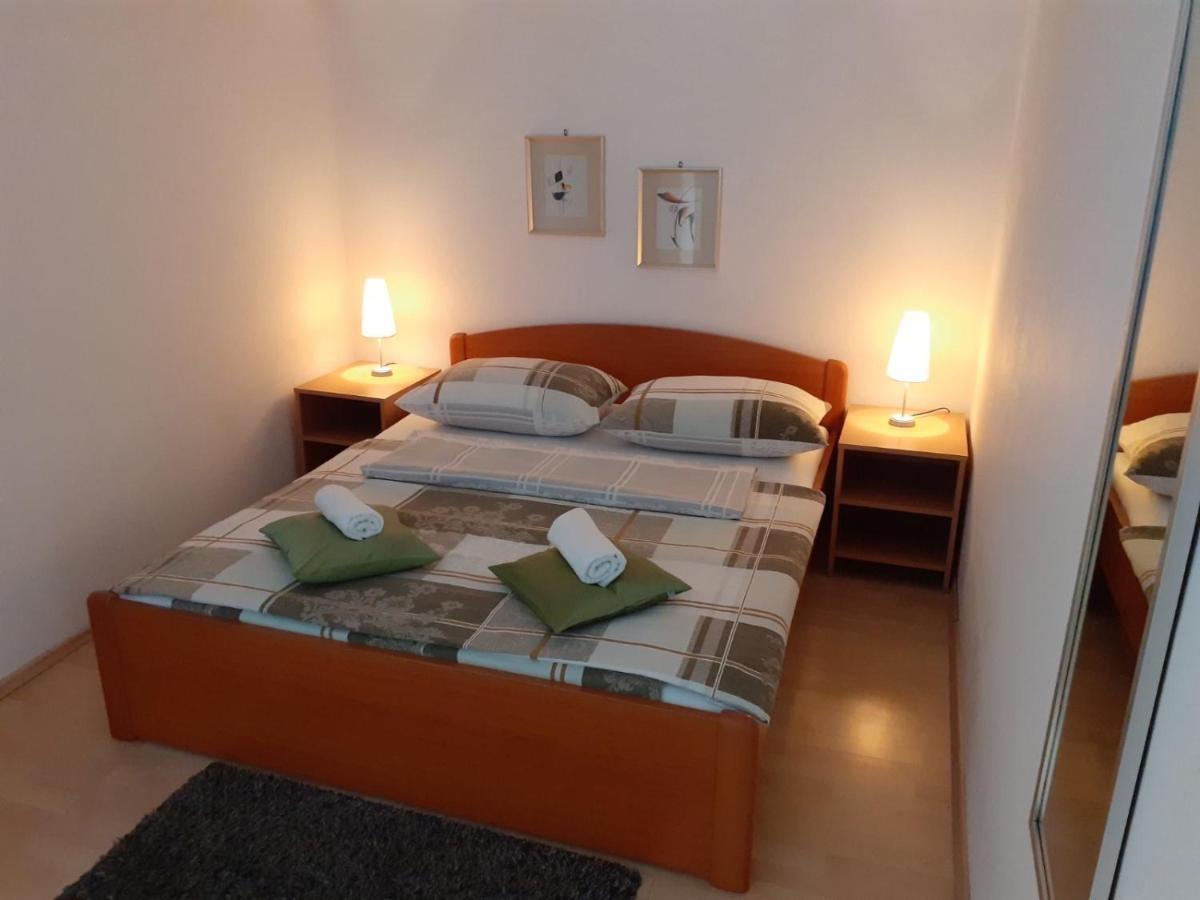 Apartment & Rooms Riva Водице Екстер'єр фото