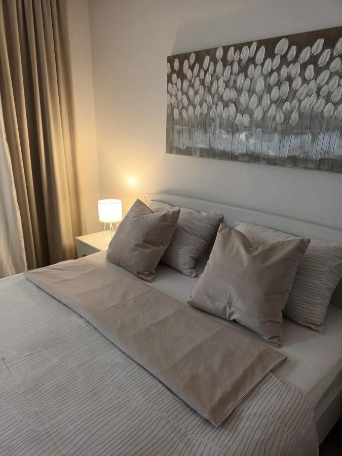 Apartment & Rooms Riva Водице Екстер'єр фото